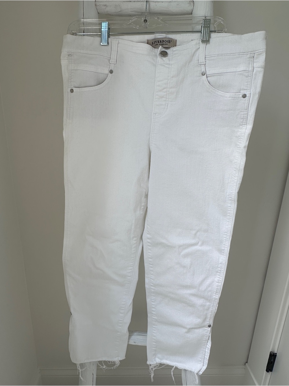 Liverpool White Pull On Cropped Straight-Leg Jeans Split Ankle Size 14/32